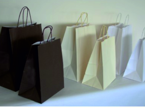 busta-shopper-carta-kraft-bianco-fondo-largo-take-away-asporto-manico-maniglia-cordino-torciglione-attorcigliata-ritorta-bianco-crema-nero